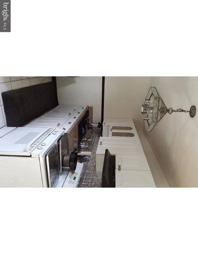 342 E Airy St, Norristown, PA 19401 - photo 7