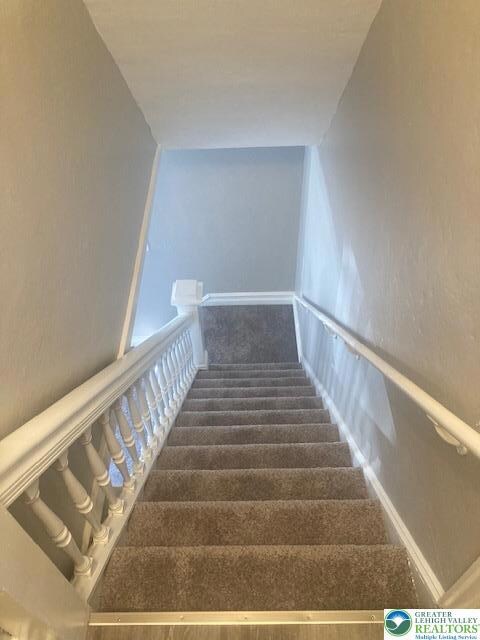 501 E Bertsch St, Lansford, PA 18232 - photo 6