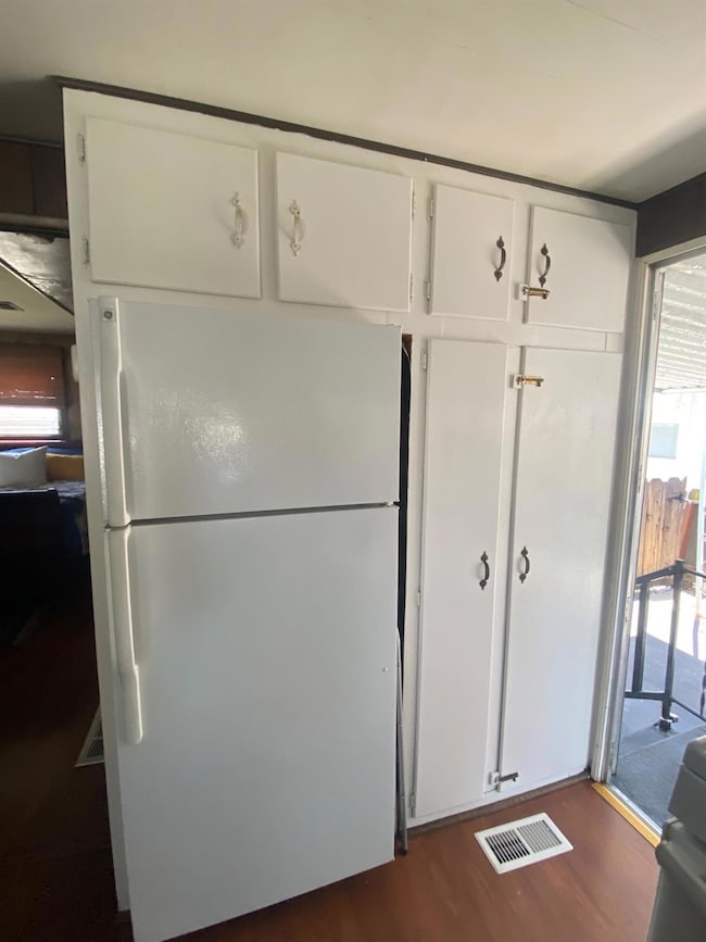 1830 E Yosemite Ave unit 7, Manteca, CA 95336 - photo 3