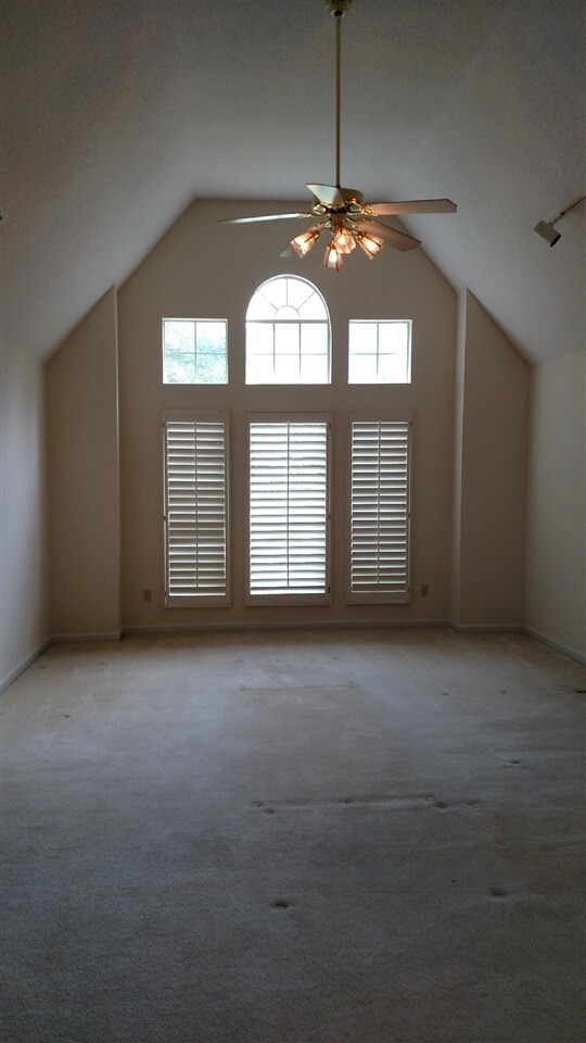Looking back to great room from dining room, beaut