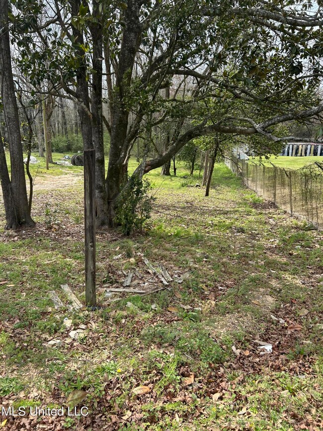 2109 Berthadale Rd, McComb, MS 39648 - photo 3