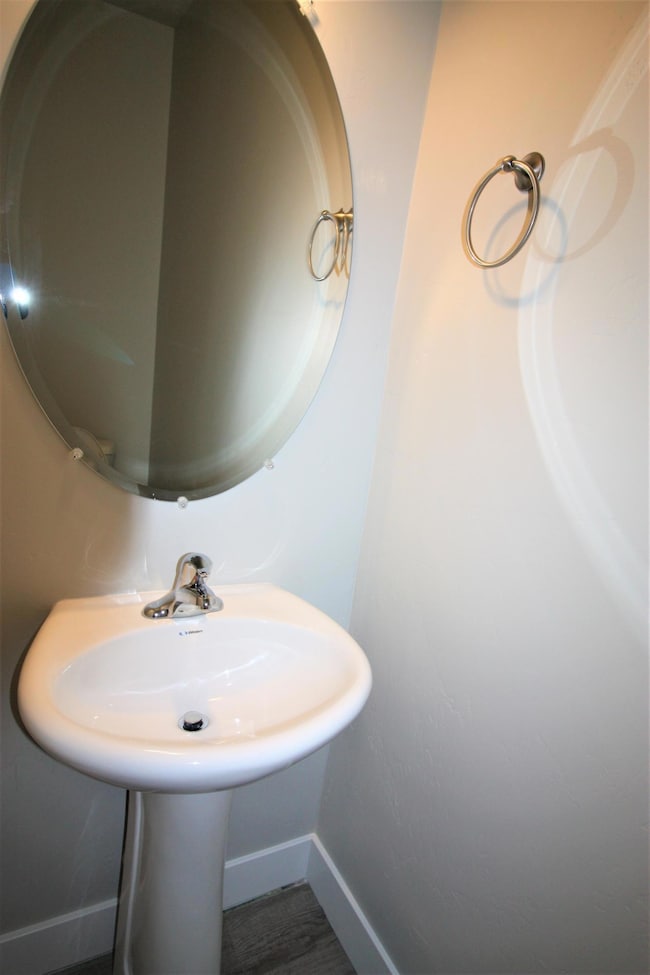 Half Bath DS