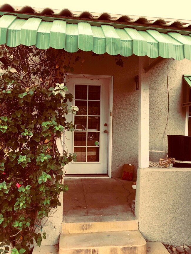 FRONT PORCH, NORTH UNIT
