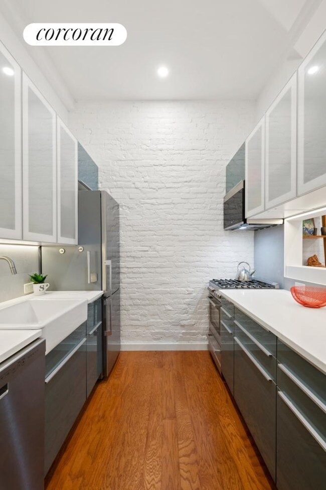 18 W 90th St unit D, New York, NY 10024 - photo 3