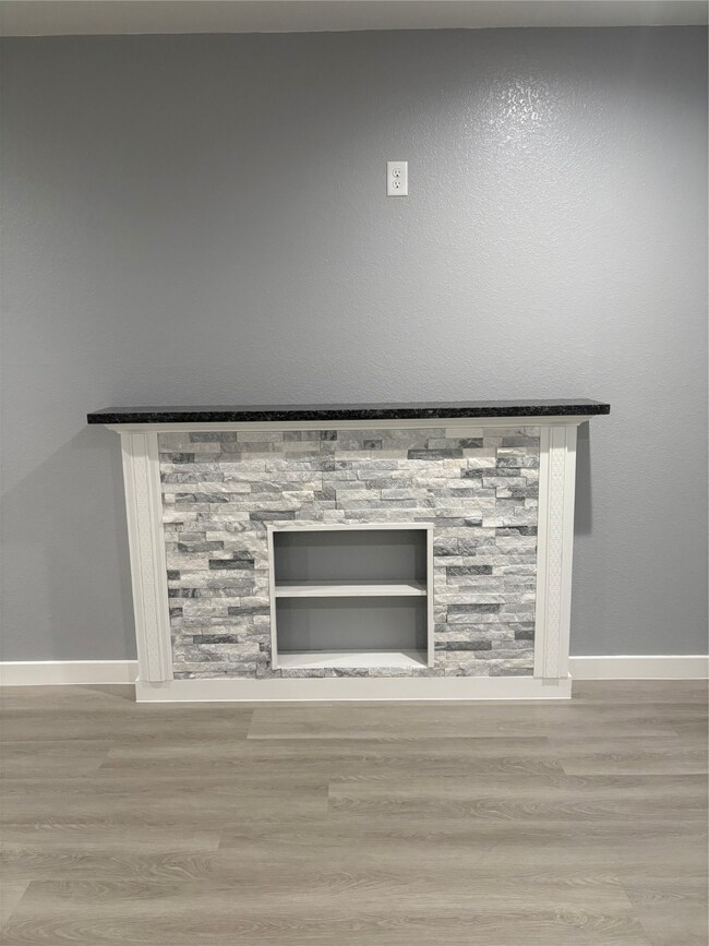 1809 Reese St, Houston, TX 77012 - photo 5