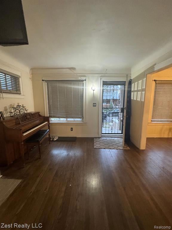 7807 Whittaker St, Detroit, MI 48209 - photo 6