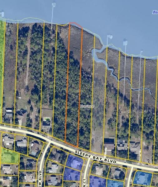 Wooded lot on East Bay