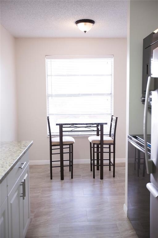 2600 JUNIPER DR., UNIT 103; KITCHEN EAT-IN AREA