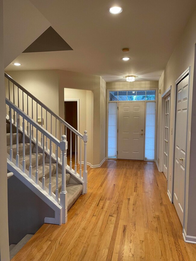 2516 Signature Dr unit 10, Pinckney, MI 48169 - photo 4