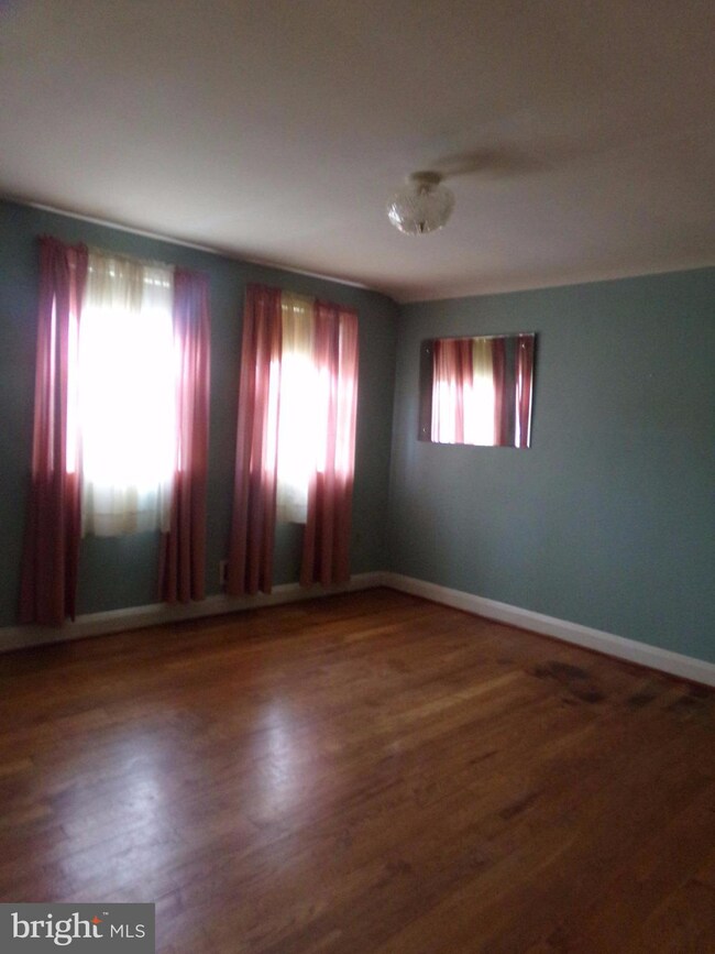 2013 Crestview Rd, Baltimore, MD 21239 - photo 2