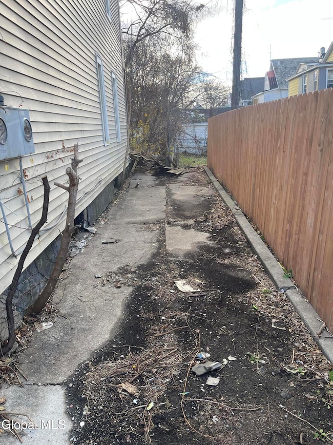 506 Hattie St, Schenectady, NY 12308 - photo 4