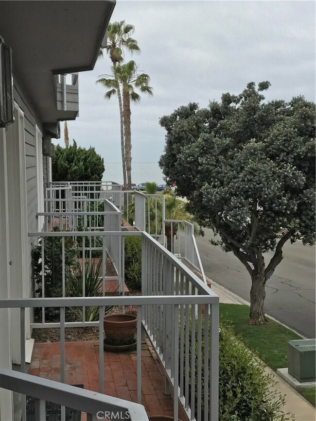 195 Juniper Ave, Carlsbad, CA 92008 - photo 2