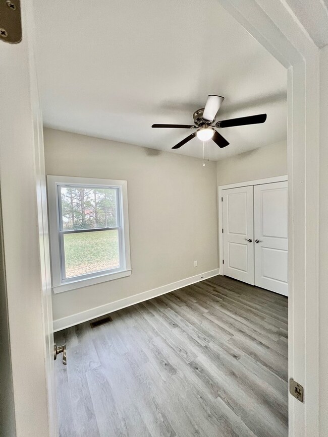 587 Forest Grove Rd, Colonial Beach, VA 22443 - photo 5