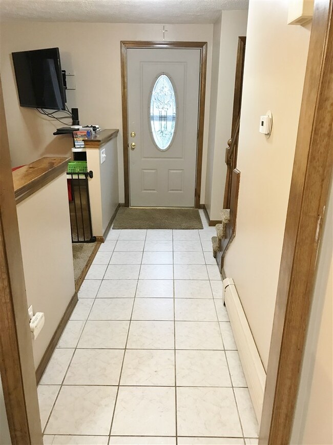 28 Amherst Dr, Derry, NH 03038 - photo 5