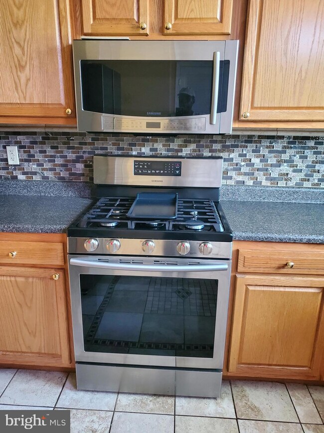 921 E 25th St, Wilmington, DE 19802 - photo 6