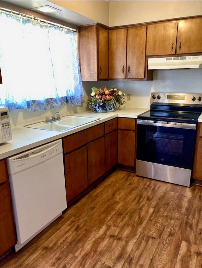 1416 Cardinal Hill Dr unit B, Austin, TX 78758 - photo 6