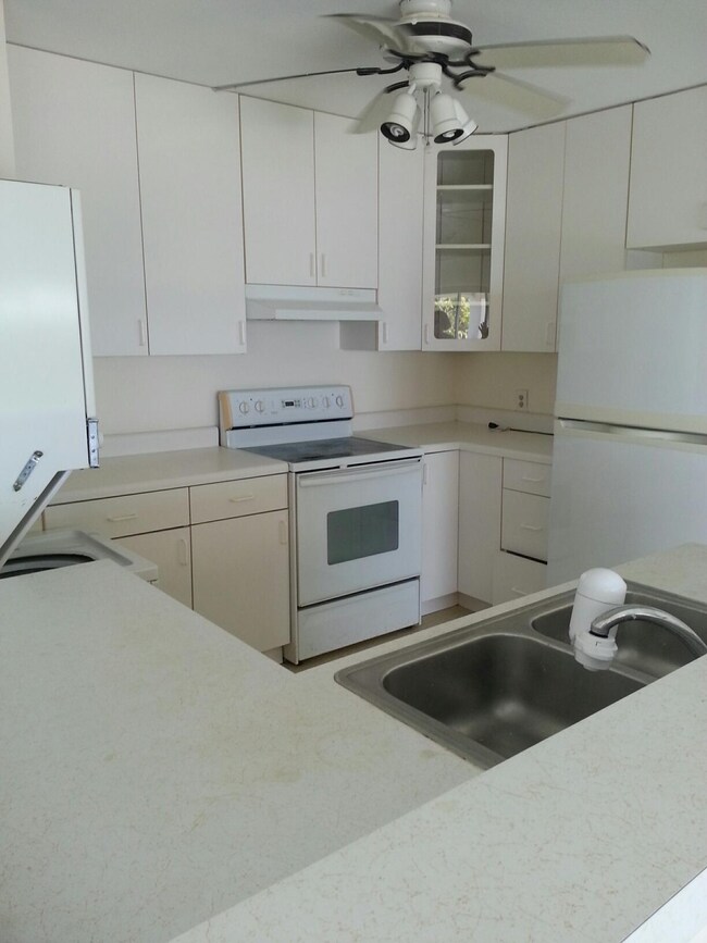 Compact, efficient kitchen!