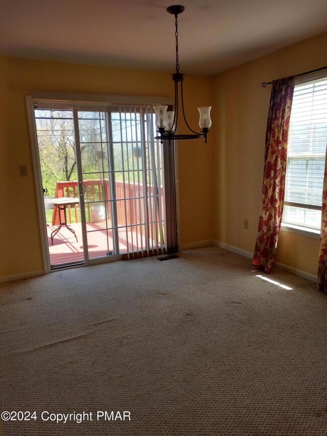 709 Bach Ct, Freemansburg, PA 18017 - photo 7