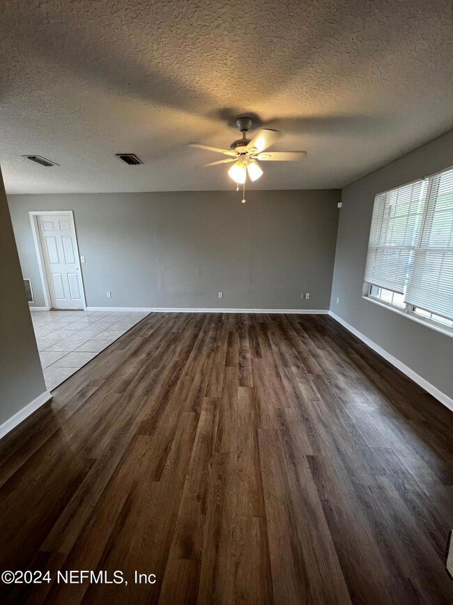 1412 Old Middleburg Rd N, Jacksonville, FL 32210 - photo 4