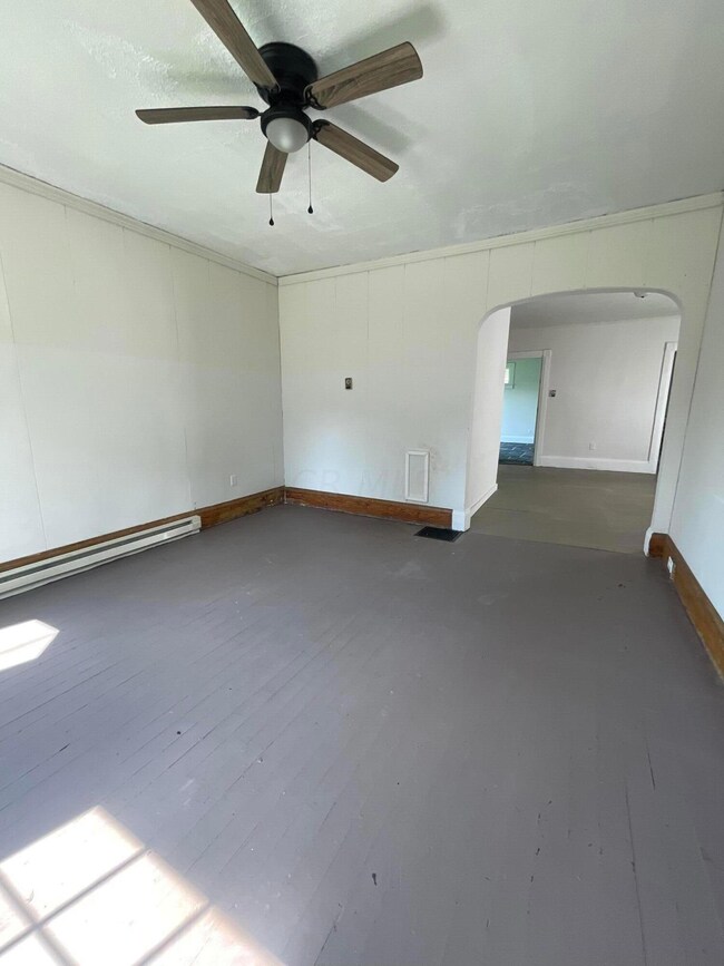 213 Blaine Ave, Marion, OH 43302 - photo 2