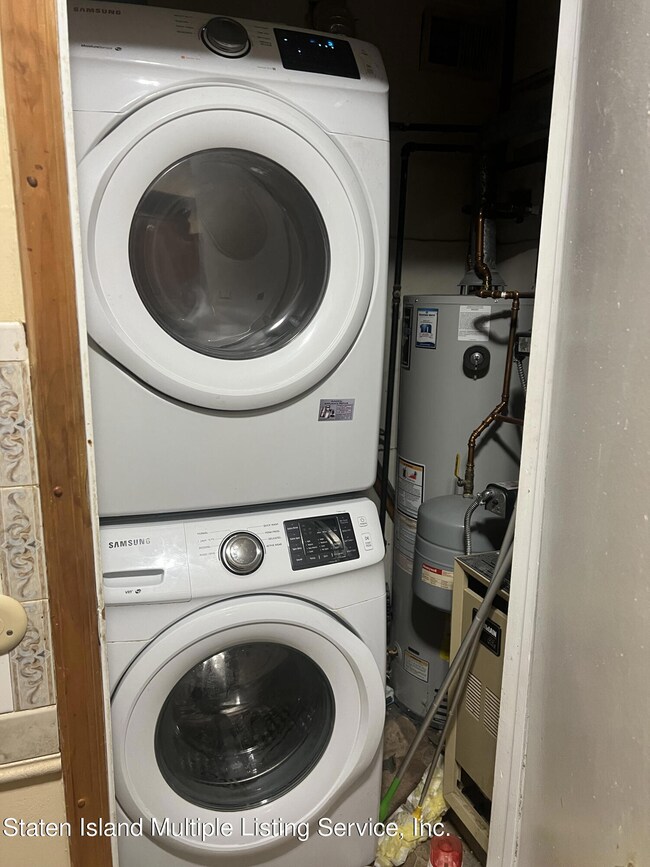 60 Daffodil Ln unit 107, Staten Island, NY 10314 - photo 5