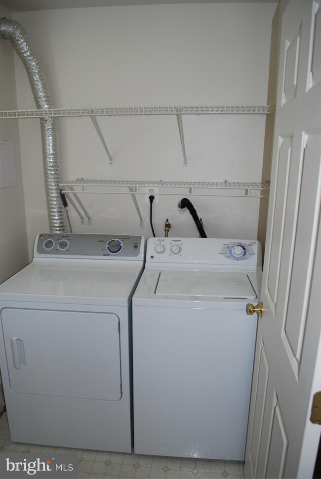 1984 Teasel Ct, Woodbridge, VA 22192 - photo 6