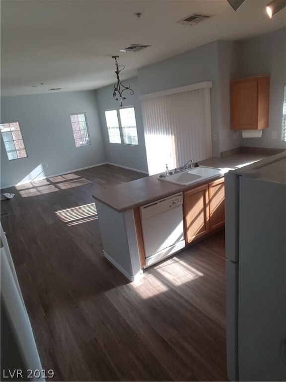 Living Room & Kitchen