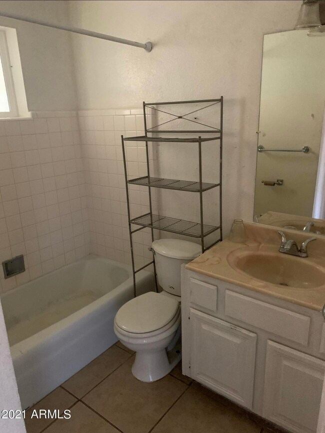 1062 N July Cir unit 1064, Mesa, AZ 85203 - photo 4