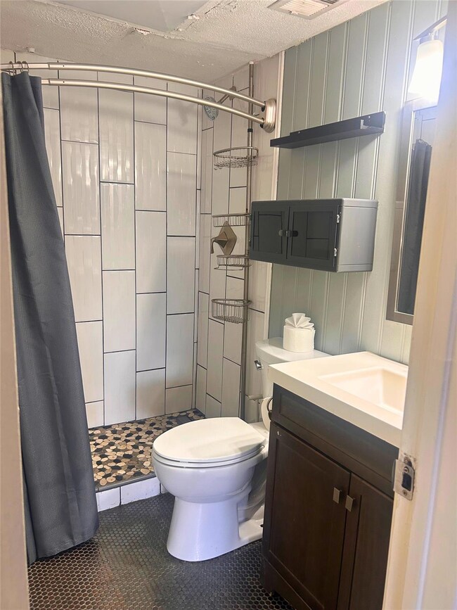 1840 Burton Dr unit 103, Austin, TX 78741 - photo 4