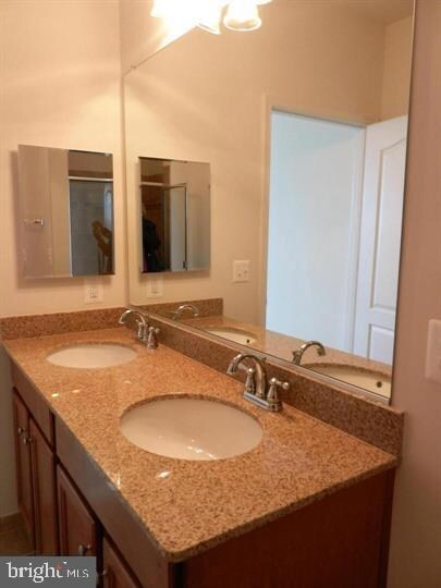 24636 Woolly Mammoth Terrace unit 303, Aldie, VA 20105 - photo 4