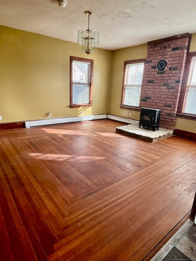 10 Russell St, Enfield, CT 06082 - photo 3