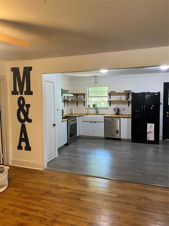 904 N Howeth St, Gainesville, TX 76240 - photo 4