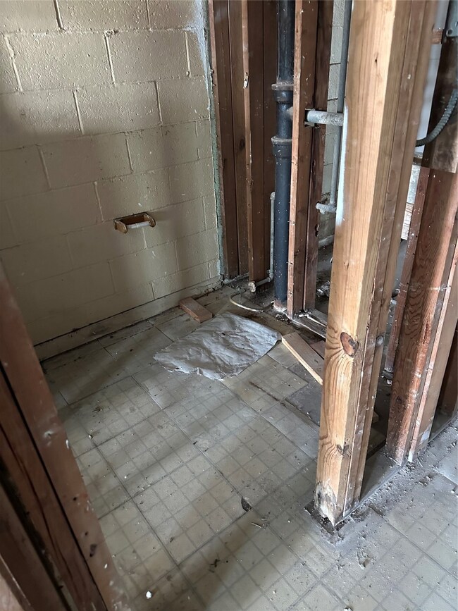 2837 Laura Koppe Rd, Houston, TX 77093 - photo 3