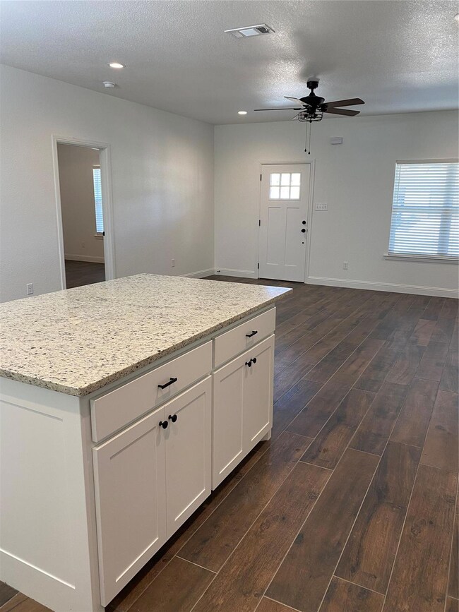 808 Jameson St, Weatherford, TX 76086 - photo 5