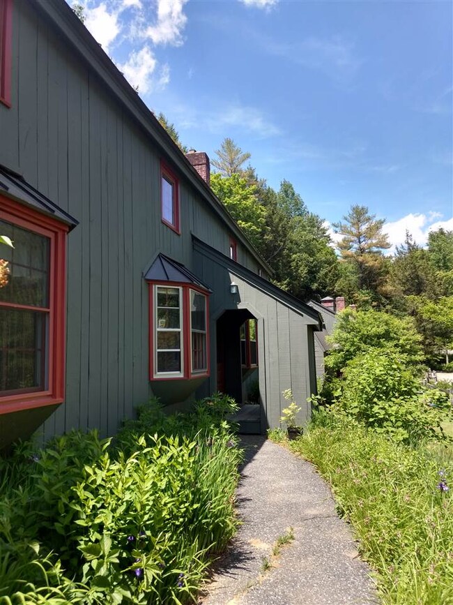 574 Willard Rd unit 3D, Hartford, VT 05001 - photo 3