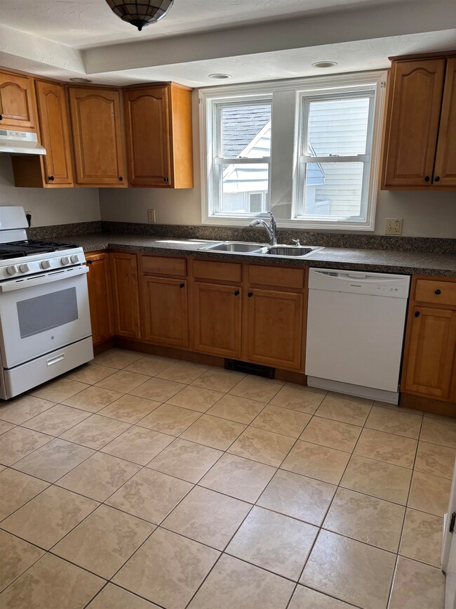 133 S State St, Concord, NH 03301 - photo 2