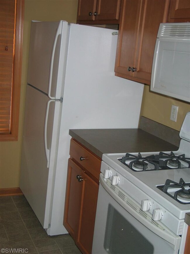 5513 Palmer Hills Dr SW unit 48, Wyoming, MI 49509 - photo 4