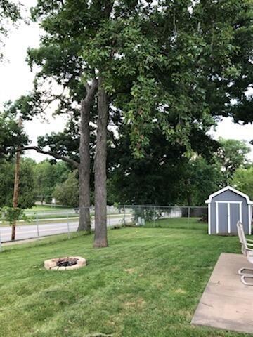 1727 Americus Dr SE, Cedar Rapids, IA 52403 - photo 2