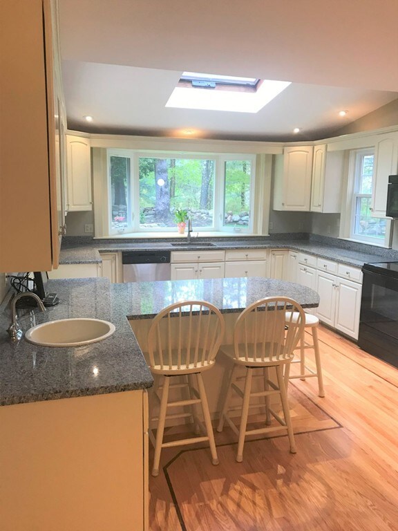 22 Fox Ln, Medfield, MA 02052 - photo 5