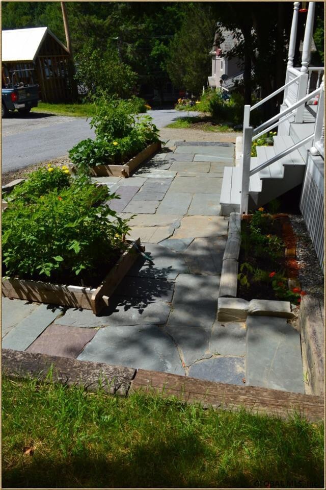 37 Nelson St, Pawlet, VT 05775 - photo 7