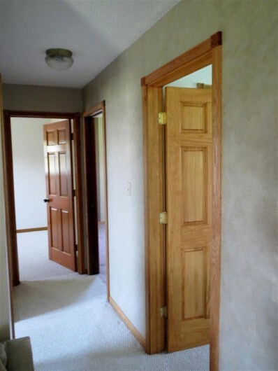 Hallway to Bedrooms and Baths