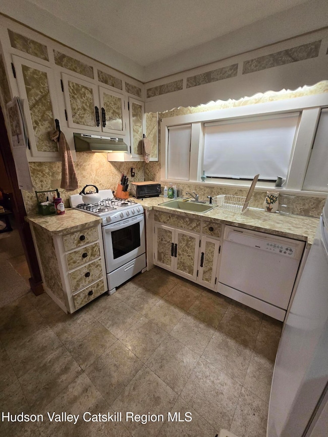 520 Upper Cherrytown Rd, Kerhonkson, NY 12446 - photo 4