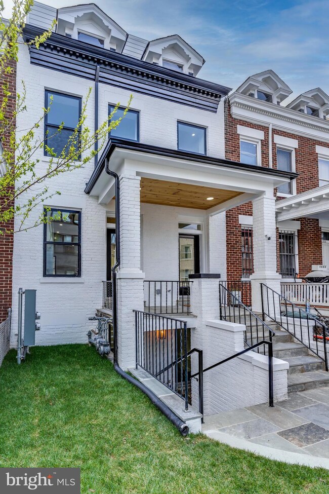 1440 Oak St NW unit 2, Washington, DC 20010 - photo 2