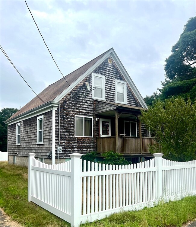 38 Gifford Ave, North Dartmouth, MA 02747 - photo 2