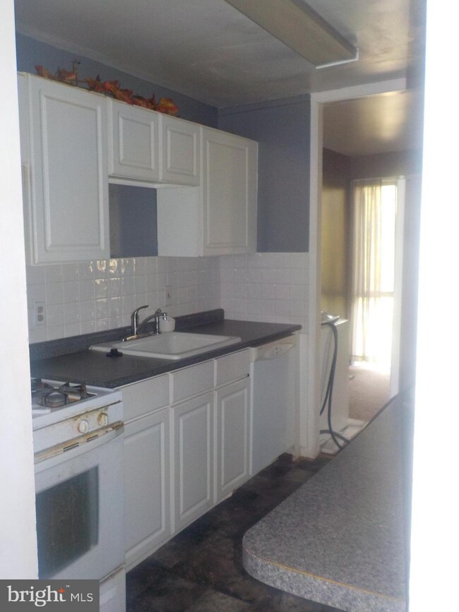 7202 Donnell Place unit D4, District Heights, MD 20747 - photo 3