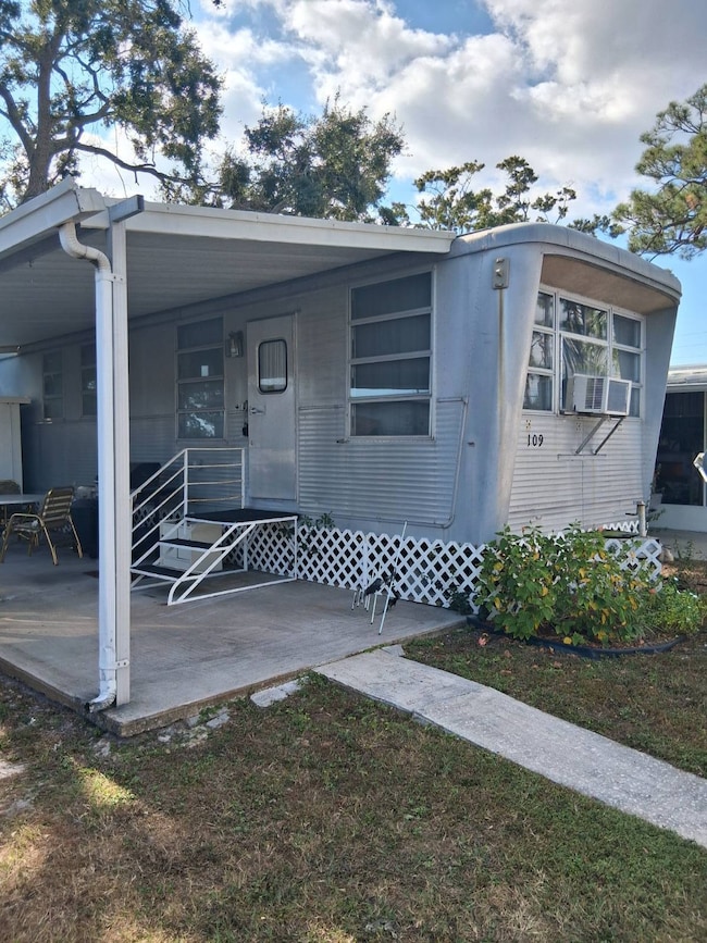 6135 66th St N unit Lot 109, Saint Petersburg, FL 33709 - photo 4