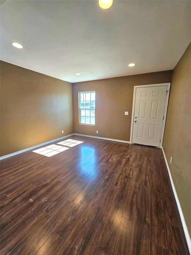 3400 Eagle Nest Dr, Azle, TX 76020 - photo 7