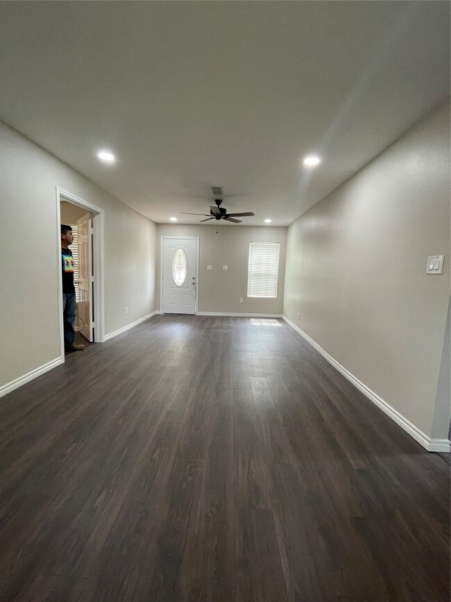 6808 Conley St, Houston, TX 77021 - photo 4