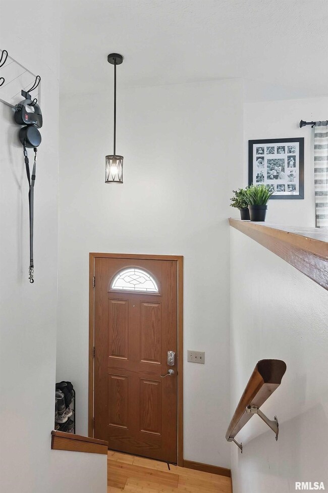 1426 W 48th St, Davenport, IA 52806 - photo 4