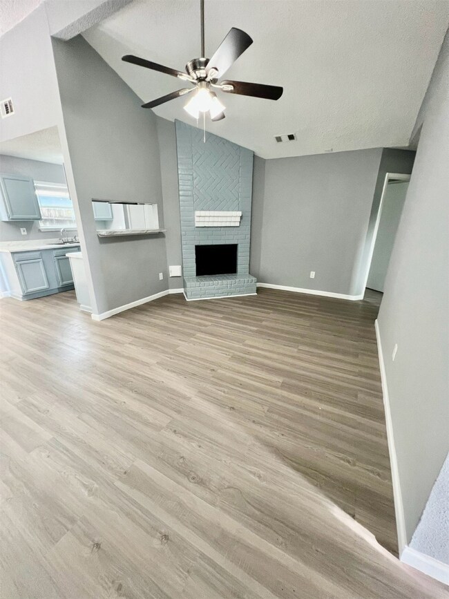 4922 Quebec Blvd, Richmond, TX 77469 - photo 2